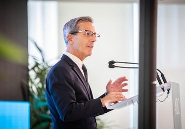 Clemente denunció presiones del rectorado por pedir información de cátedras como la de Begoña Gómez