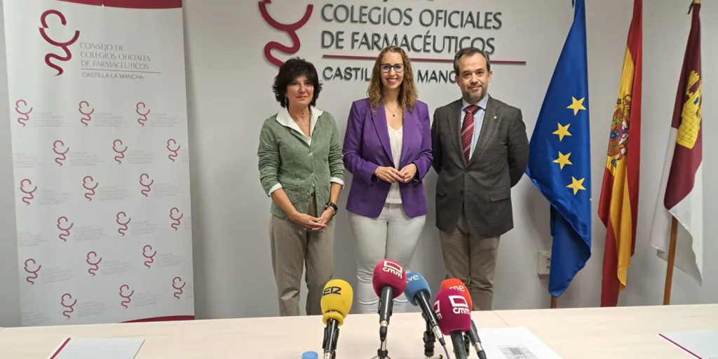 El Colegios Farmacéuticos y la consejería de Igualdad presentan la campaña «No estás sola, consulta a tu farmacéutico o farmacéutica»