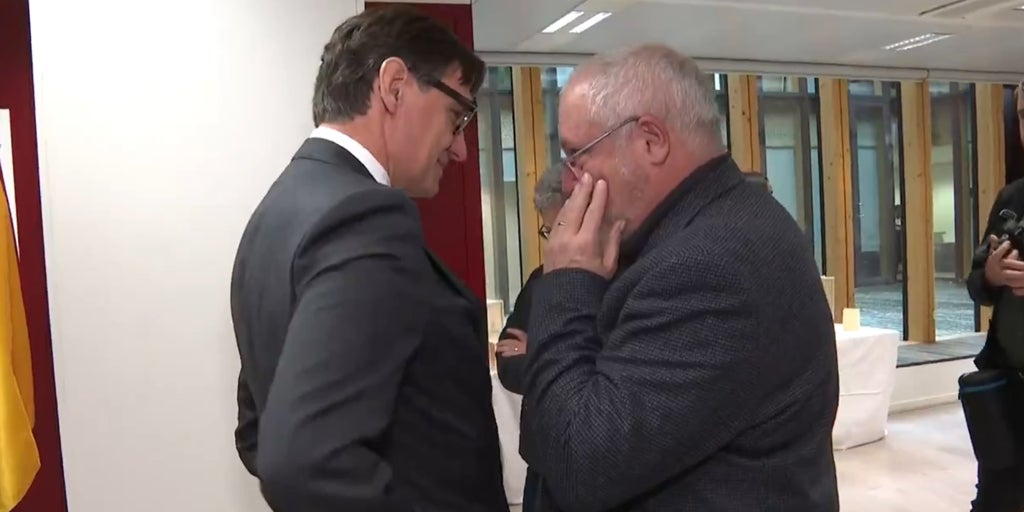 Illa invita a Puigdemont a un acto en Bruselas, donde coincide con Puig, también prófugo Illa invita a Puigdemont a un acto en Bruselas, donde coincide con Puig, también prófugo