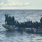 Rescatados 386 migrantes y 14 menores en El Hierro, y sigue la búsqueda de cayucos
