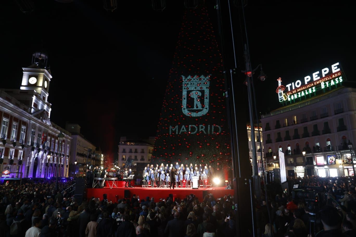 El Coro Menudos Cantantes en el escenario