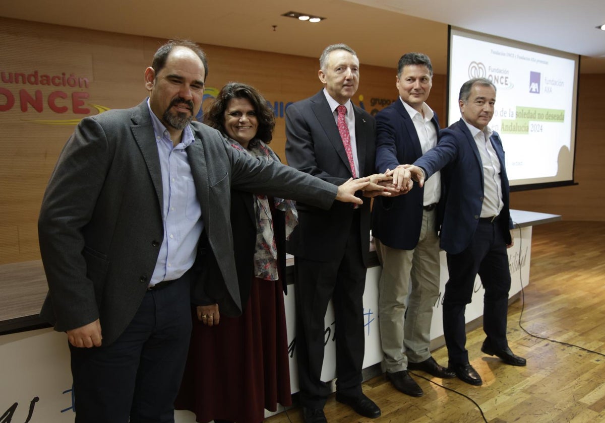 Imagen de los inervinientes durante la presentación de este estudio en la Fundación ONCE