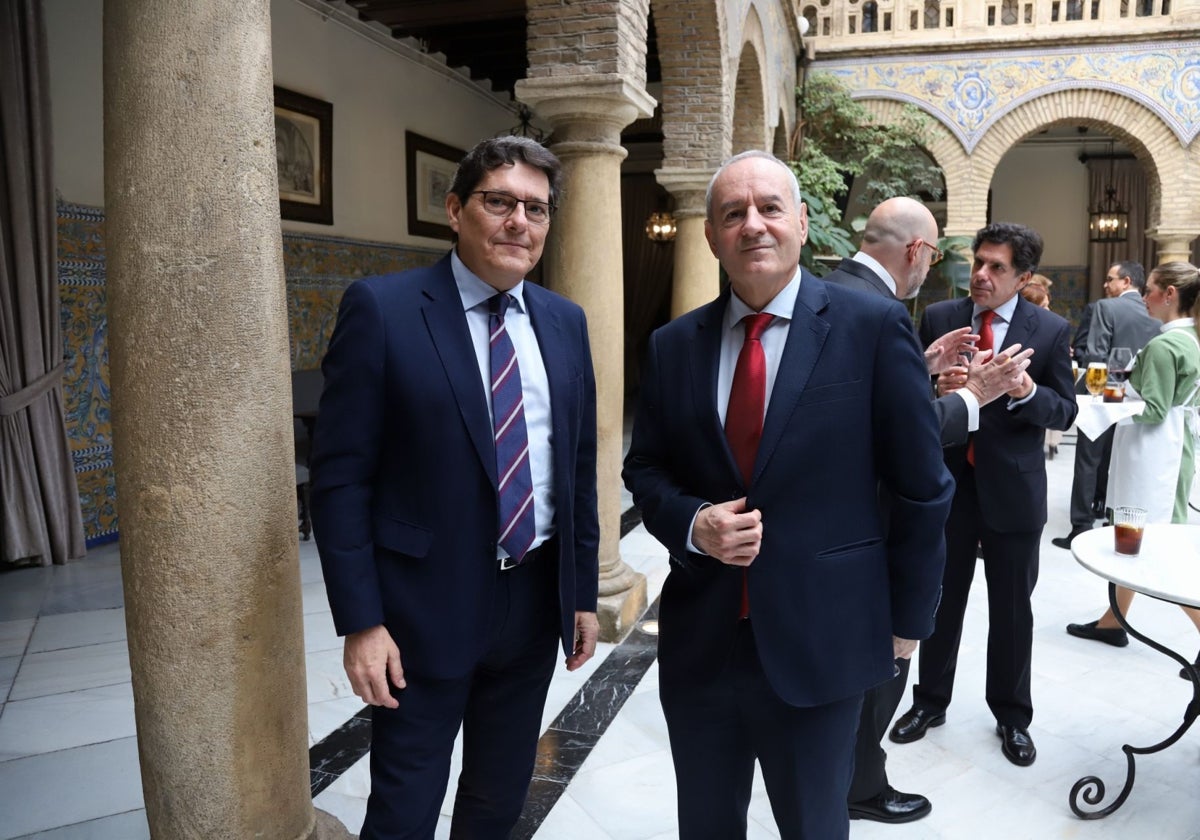 El Colegio de Abogados de Córdoba ha acogido la entrega de distinciones a sus veteranos