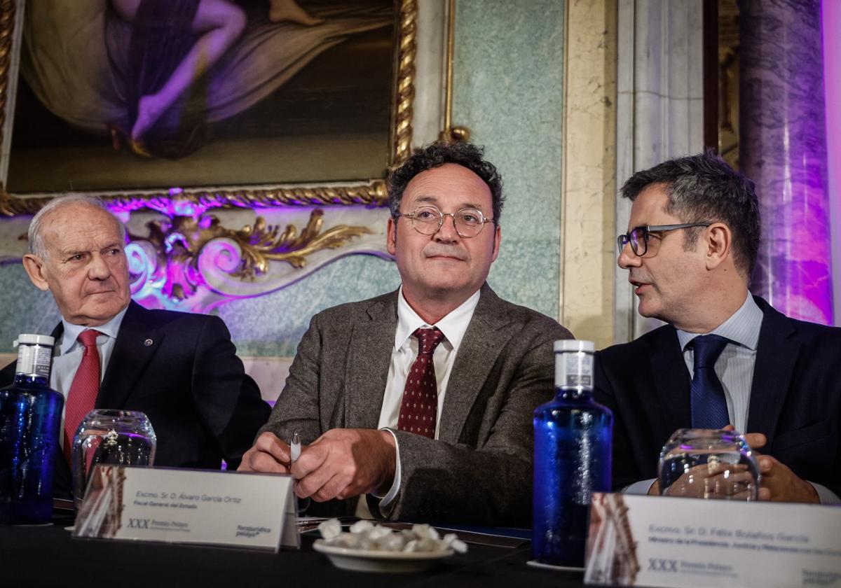 El fiscal general del Estado, Álvaro García Ortiz, junto al ministro de Justicia, Félix Bolaños