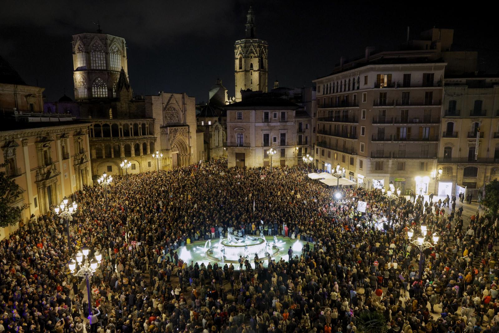 La manifestación en Valencia contra la gestión política de la DANA, en imágenes