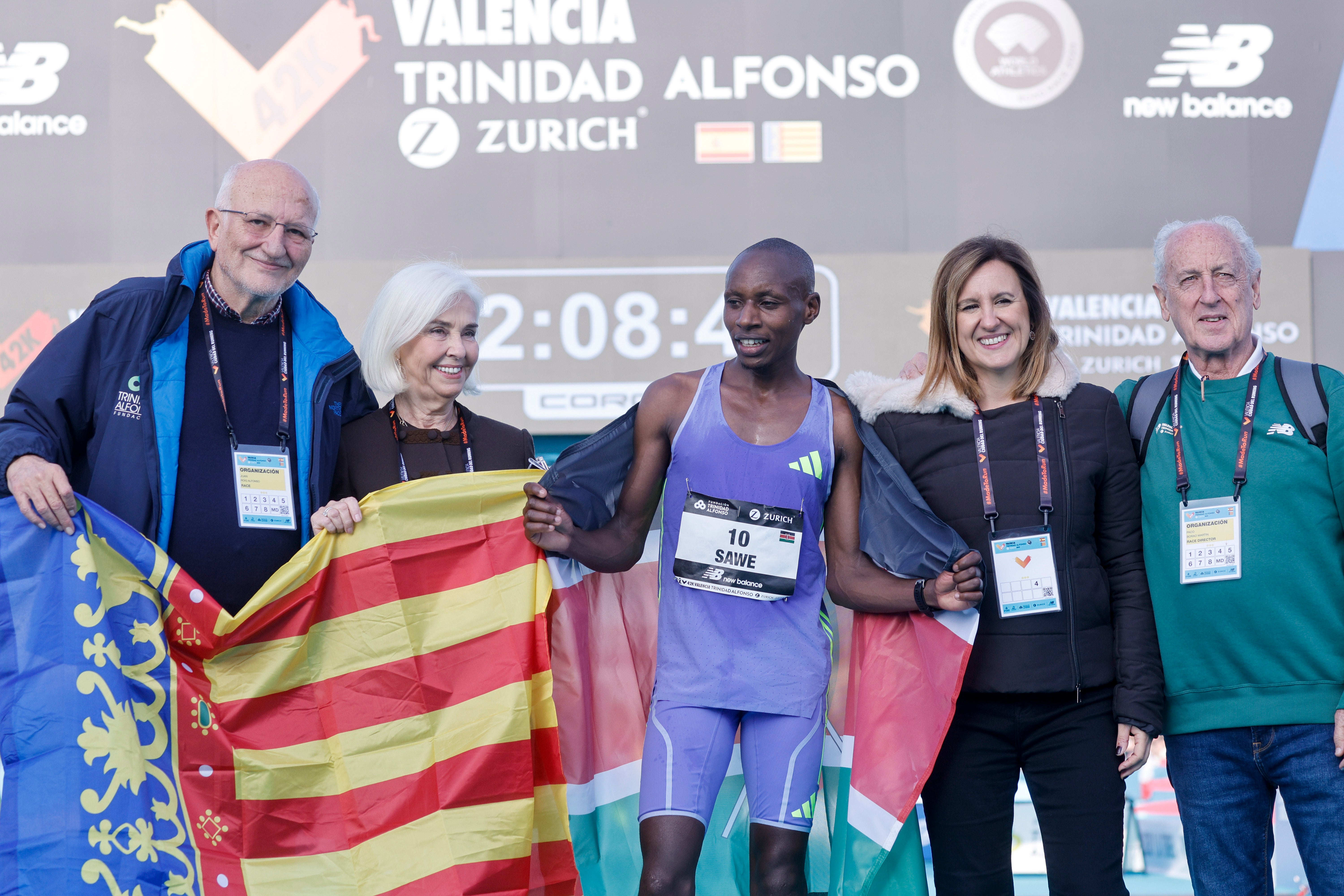 La Maratón de Valencia en apoyo a la DANA, en imágenes