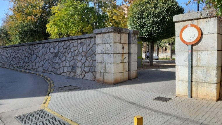 Tras la tragedia, los cauces se ensancharon y se levantaron murallas