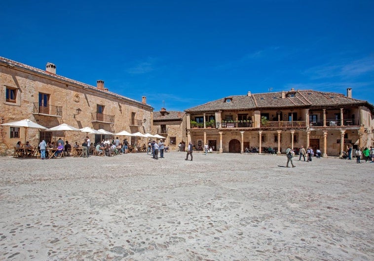 El pueblo más bonito de España está en Segovia, según 'National Geographic': cerca de Madrid y con un precioso castillo