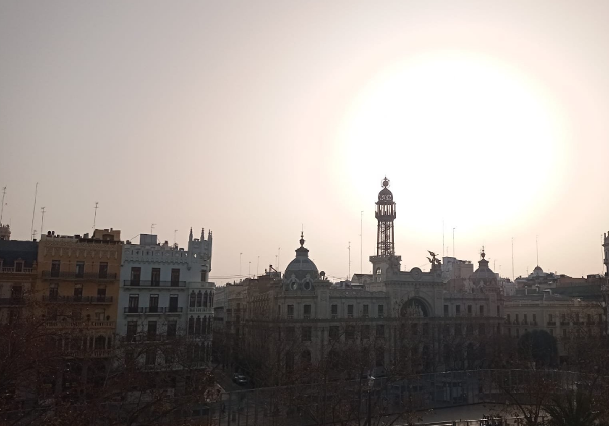 Imagen tomada este lunes en la plaza del Ayuntamiento de Valencia