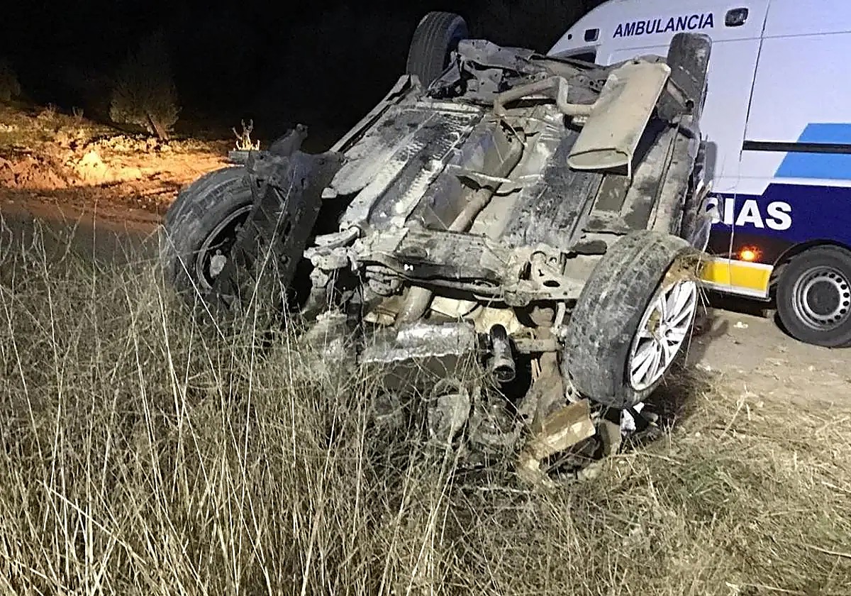Estado en el que quedó el coche que conducía el hombre ahora detenido