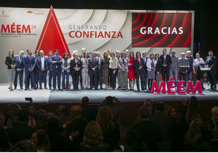 premios-merito-empresarial-alcazar-RGzEOw1ettptyQmgV2UvlgM-758x531@diario_abc.jpg