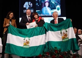 Los socialistas critican el acto de la bandera por partidista y dan su premio 4D a Baltasar Garzón y Micaela Navarro