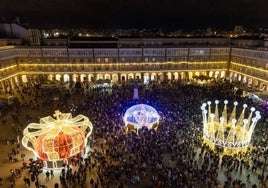 Luces de Navidad de La Coruña: de una pista de hielo a escenarios adornados y una remesa de atracciones