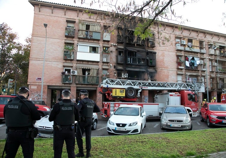 incendio-cordoba-moreras-Rh4tru8Gfivf3UTAf6U1P4N-758x531@diario_abc.jpg