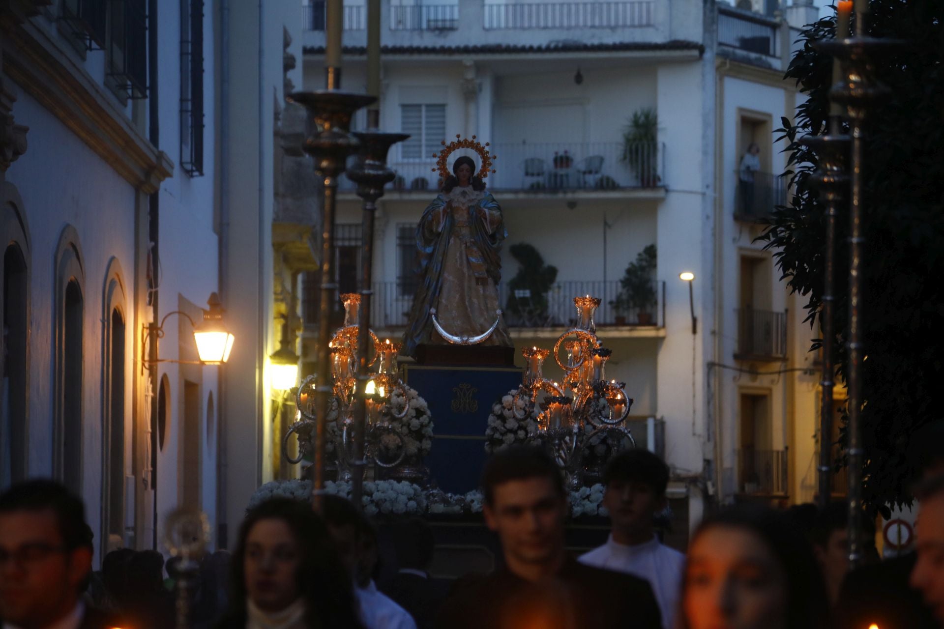 La procesión de la Inmaculada con los jóvenes de Córdoba, en imágenes