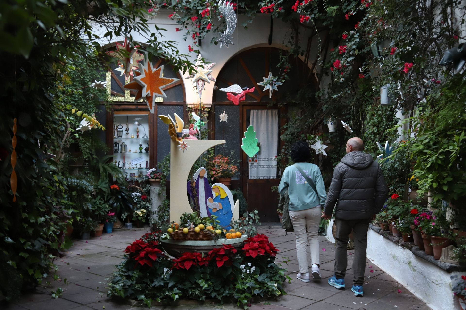 Los Patios de Córdoba abren sus puertas en Navidad, en imágenes