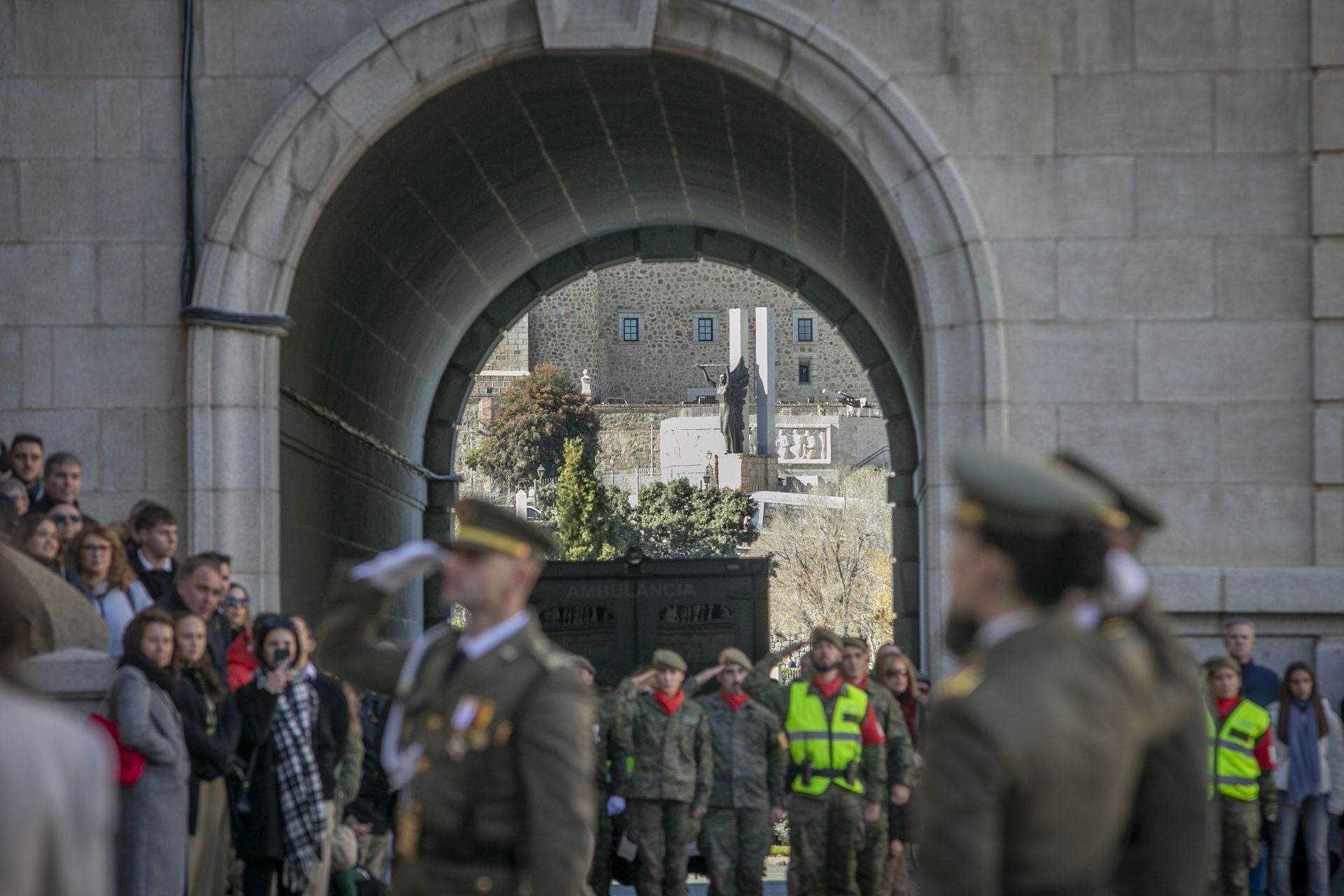 Toledo rinde homenaje a la Academia de Infantería y a la Inmaculada