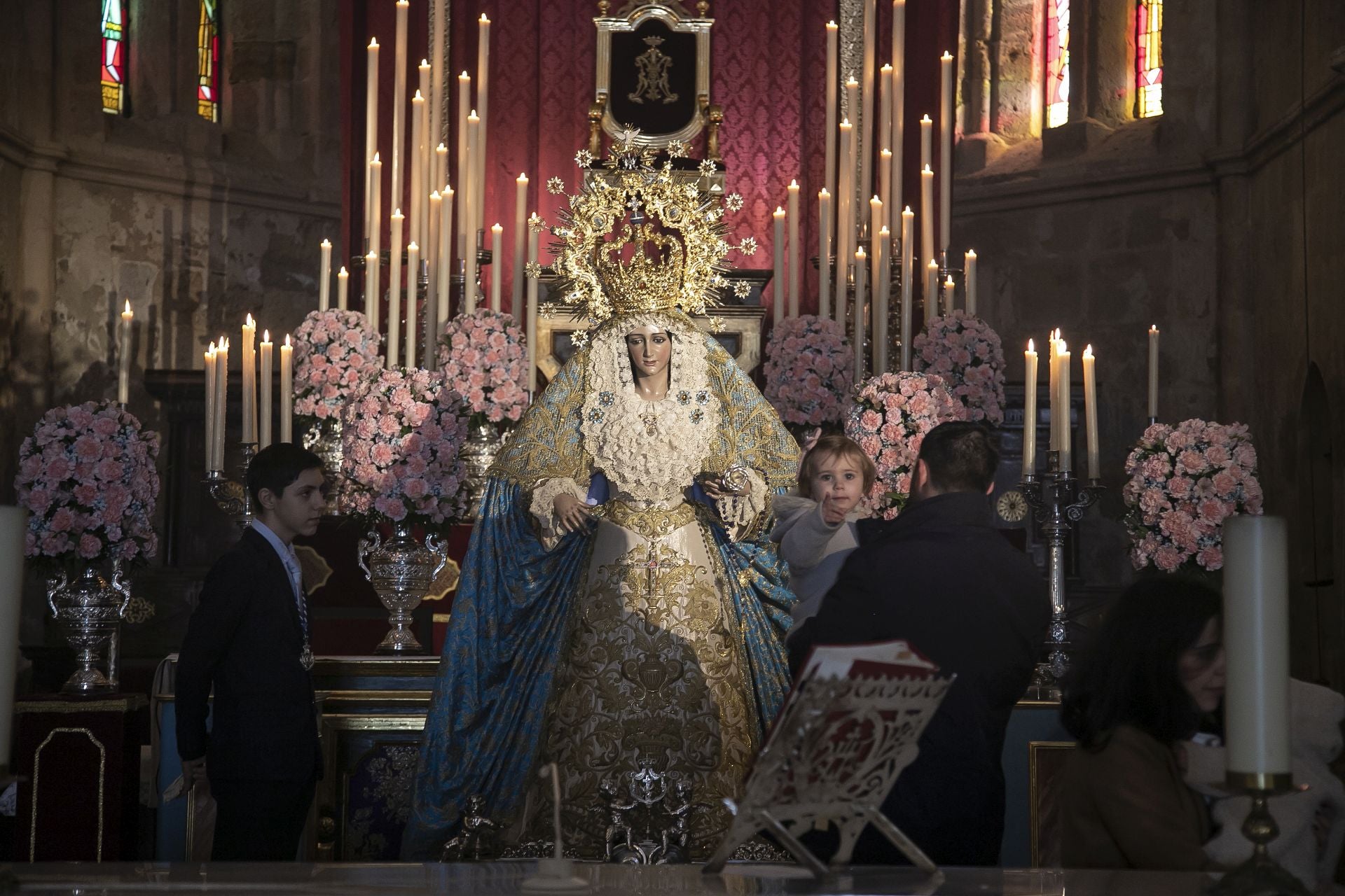 El besamanos a la Virgen de la Alegría de Córdoba por la Purísima, en imágenes