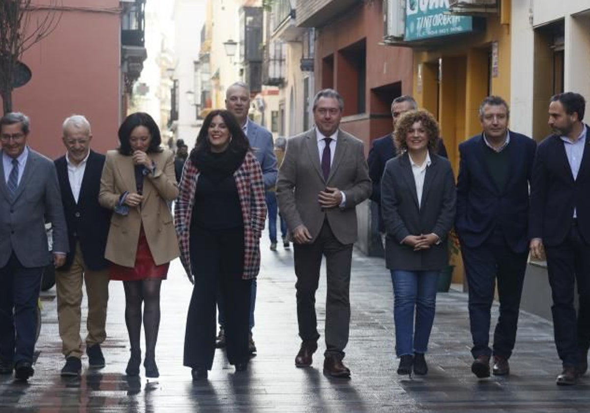 Juan Espadas con los secretarios provinciales