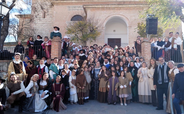 Imagen principal - Teatro, talleres, exposiciones, conferencias, la feria de la tapa, el mercado medieval, música en directo y la representación de los desposorios, entre los actos de las jornadas declaradas de Interés Turístico Regional