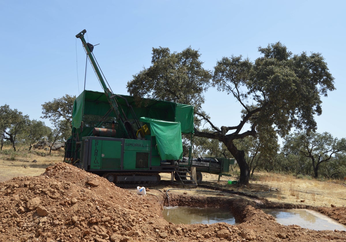 Sondeo inicial en la finca Oropesa de Fuente Obejuna en busca de estaño