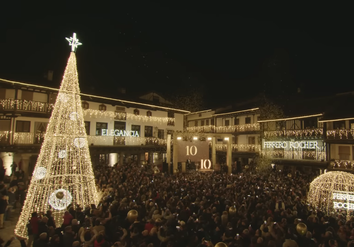 El precioso pueblo de Salamanca perfecto para una escapada en Navidad: una joya medieval adornada con mágicas luces