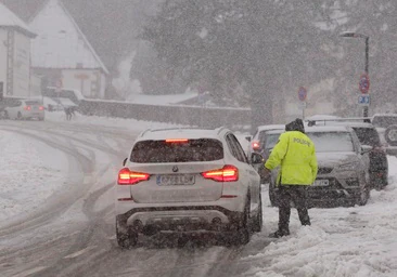 Remite el temporal en el Pirineo aunque todavía es complicado circular en algunos tramos de carretera