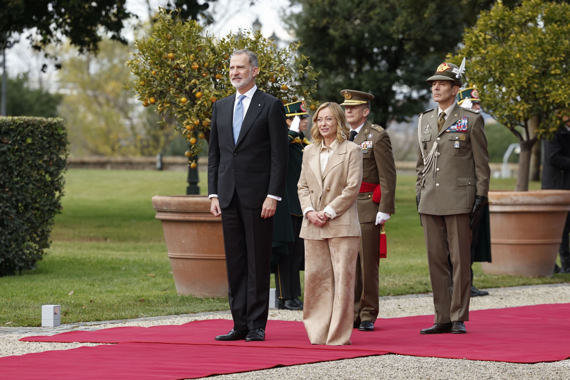 Felipe VI junto a Giorgia Meloni.