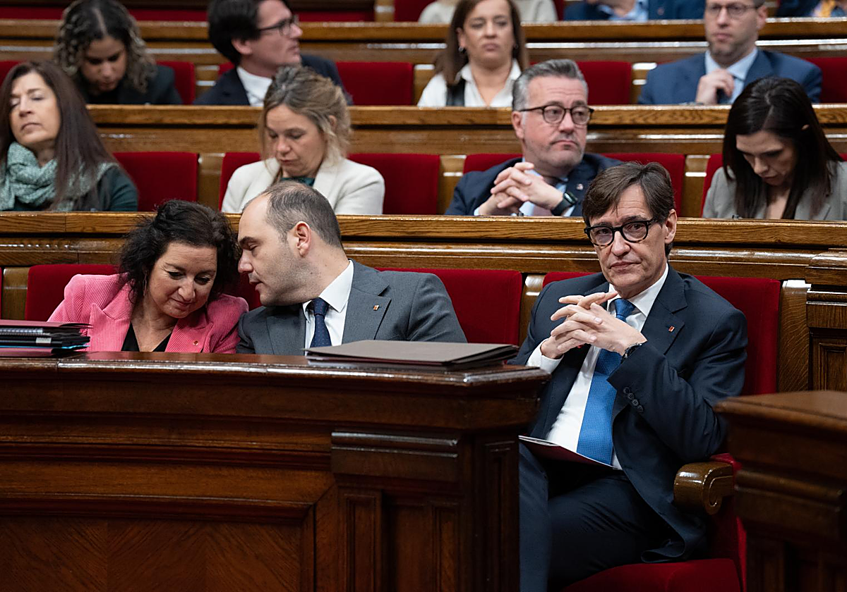 Salvador Illa, presidente de la Generalitat de Cataluña, durante la sesión de control al Govern en el Parlament, ayer