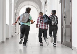 Abusos sexuales en un colegio de Granada: entre la primera agresión y la segunda apenas hubo unas semanas de diferencia