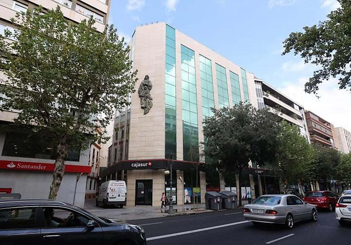 Sede de Cajasur en Ronda de los Tejares.