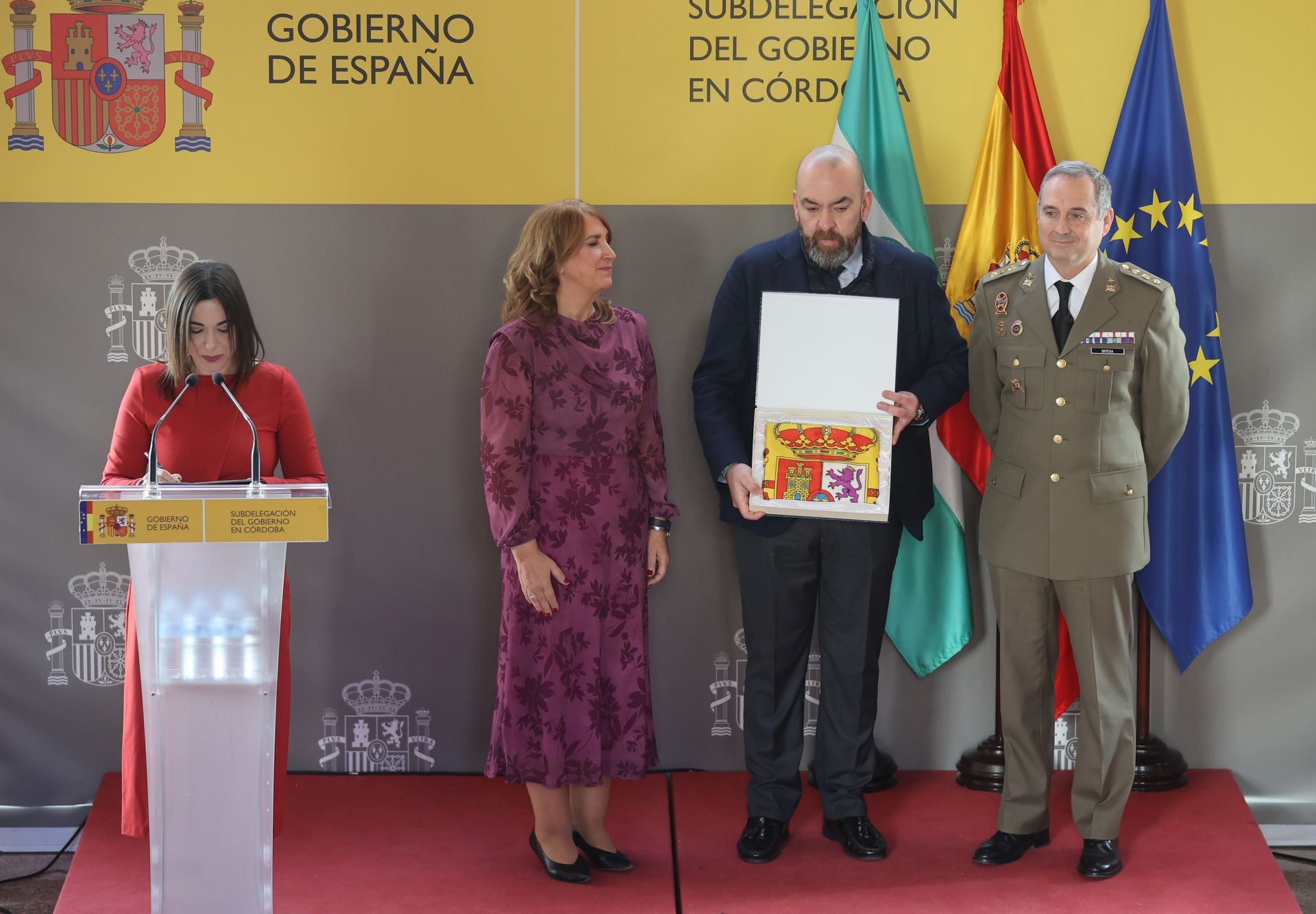 El orgullo de los premiados por el día de la Constitución, en imágenes