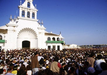 La octava peregrinación rociera a Roma, conmemora el 30 aniversario de la visita de san Juan Pablo II al Santuario onubense