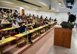 La Junta se fija en el talento universitario para atraer nuevos «servidores públicos»