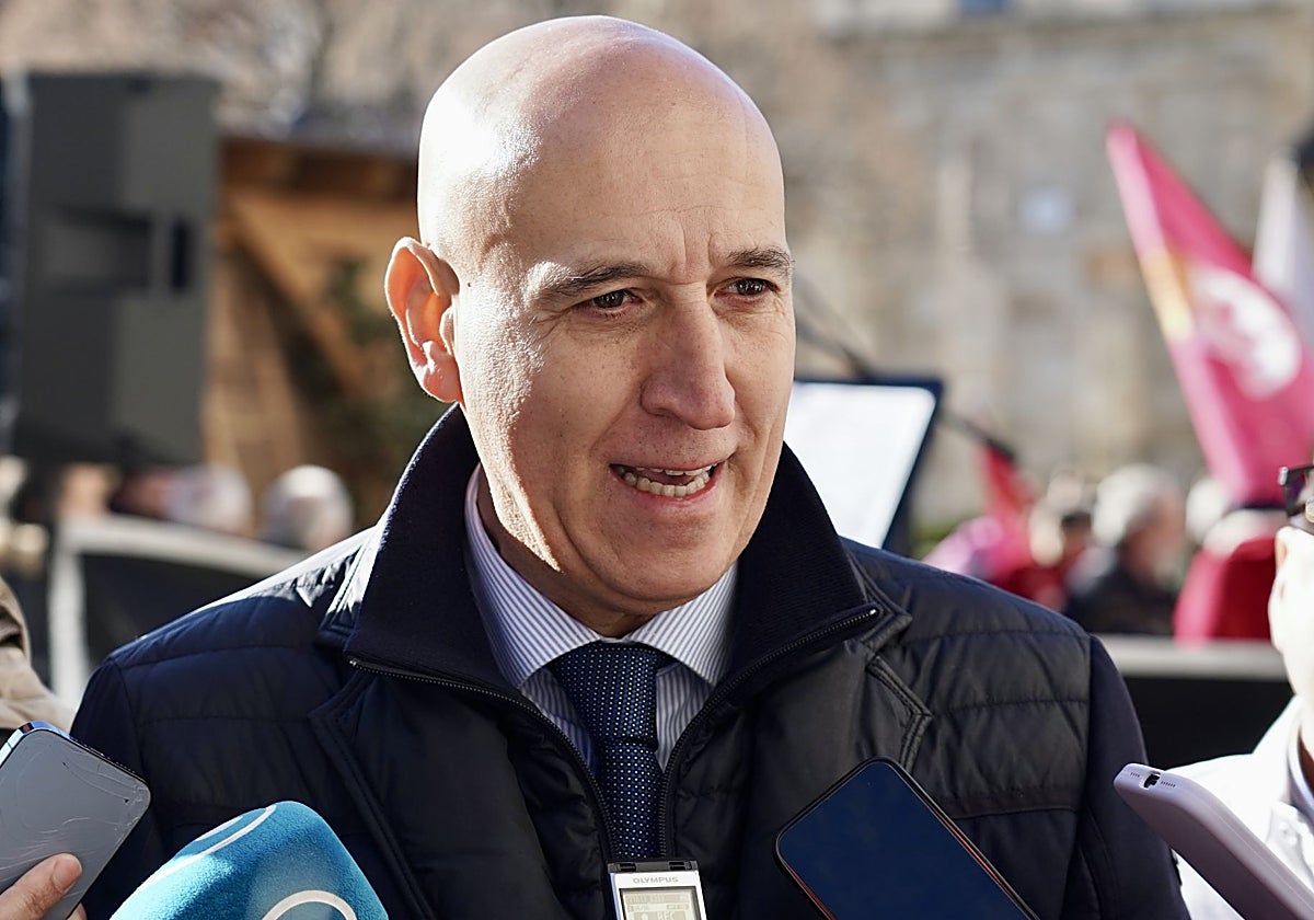 El alcalde de León, José Antonio Diez, este domingo en la concentración