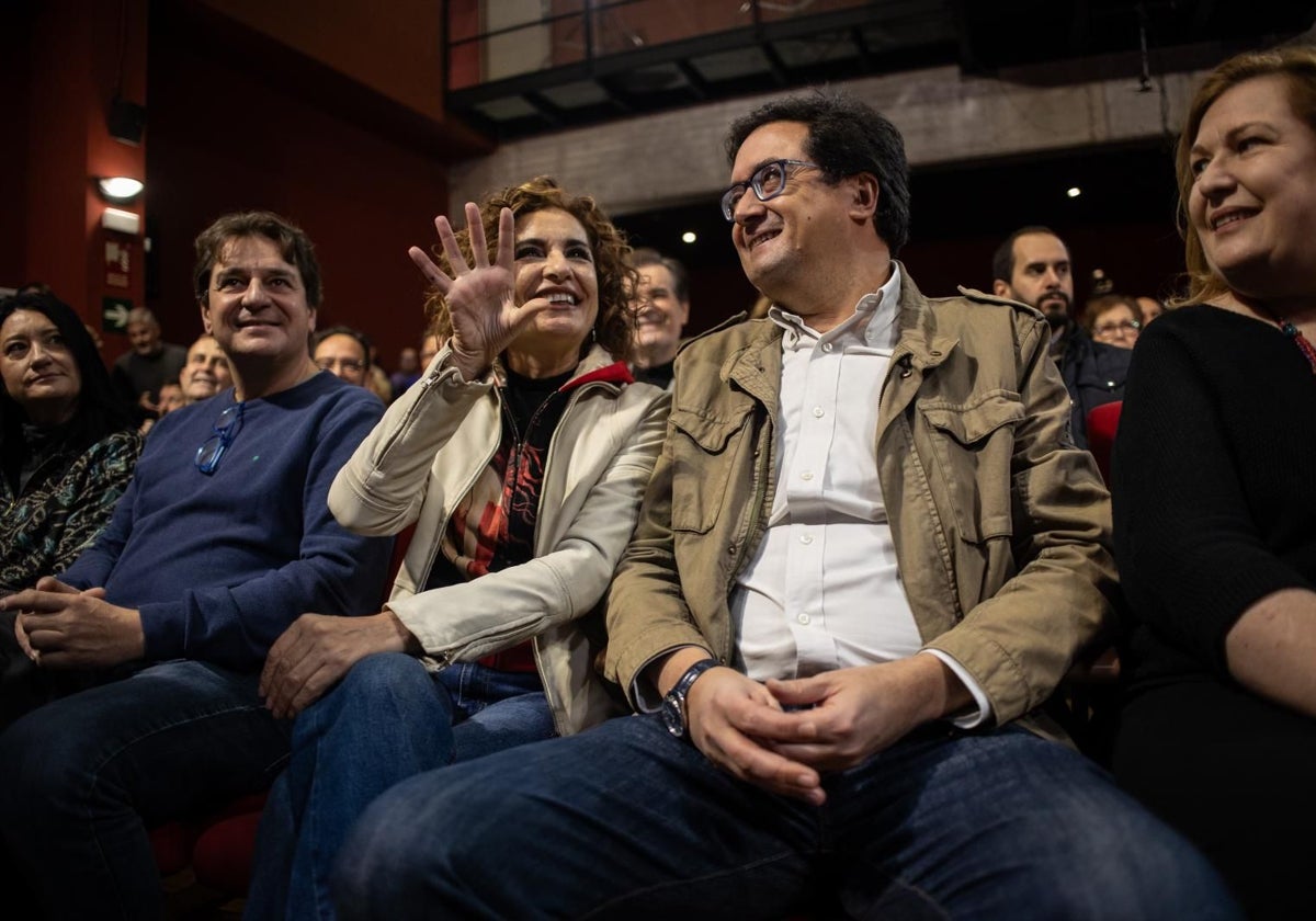 Óscar López, en un acto del PSOE en Alcorcón, junto a María Jesús Montero