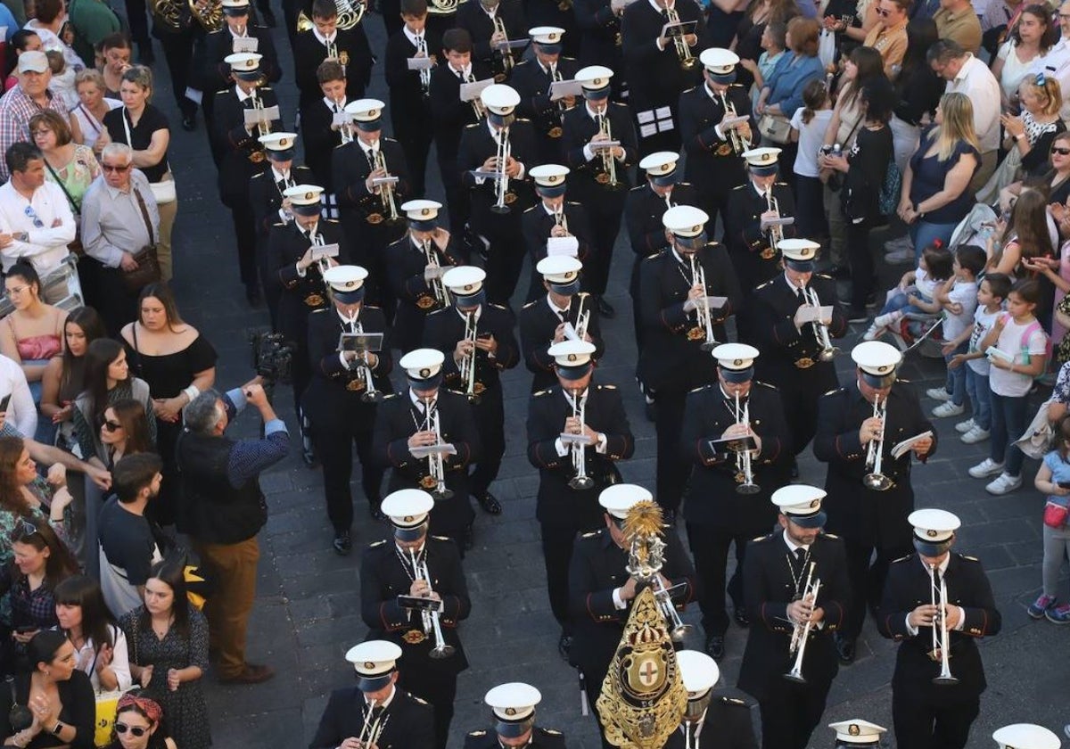 La agrupación musical Cristo de Gracia, tras su titular un Jueves Santo