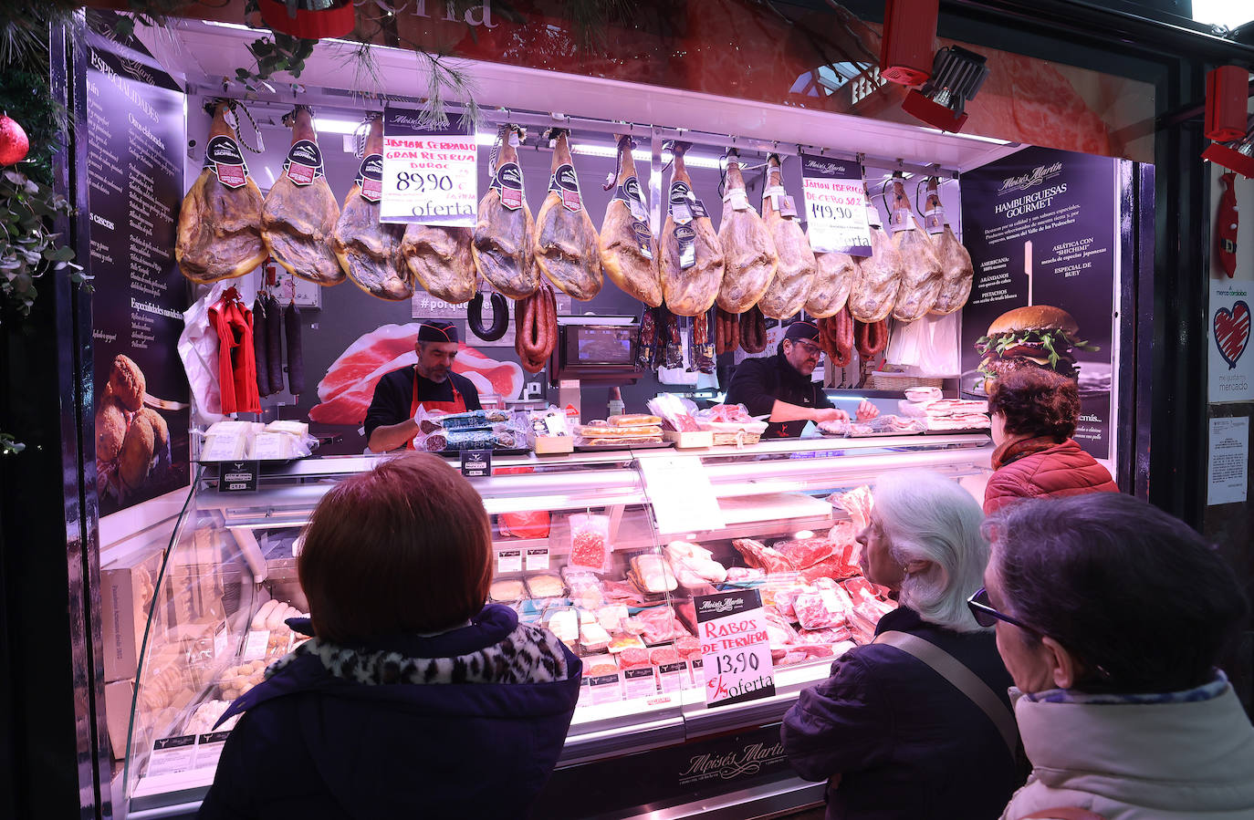 Las compras para las comidas de Navidad en Córdoba, en imágenes