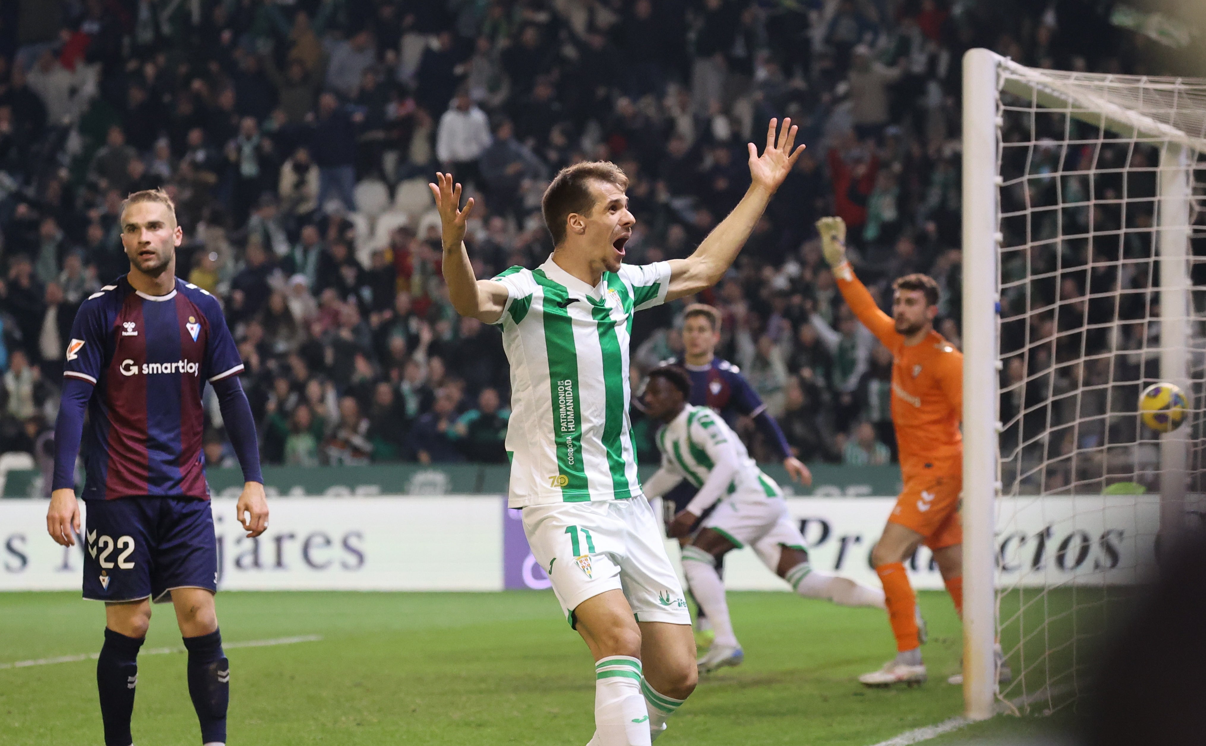 La alegría del triunfo del Córdoba ante el Eibar, en imágenes