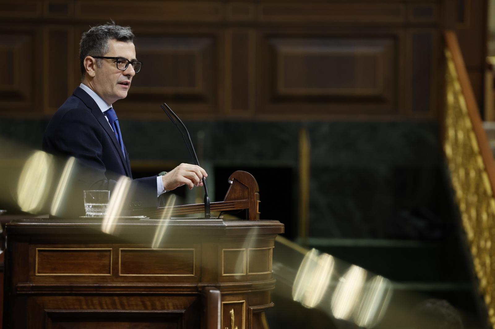 El Gobierno salva su ley de eficiencia judicial a cambio de ceder con Podemos en desahucios y ayudas al transporte