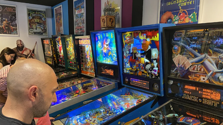 La colección de pinballs de Retro Alcorcón