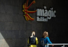 Cuatro y dos años de prisión para dos menores por una agresión sexual a una niña de 11 años en el Màgic de Badalona