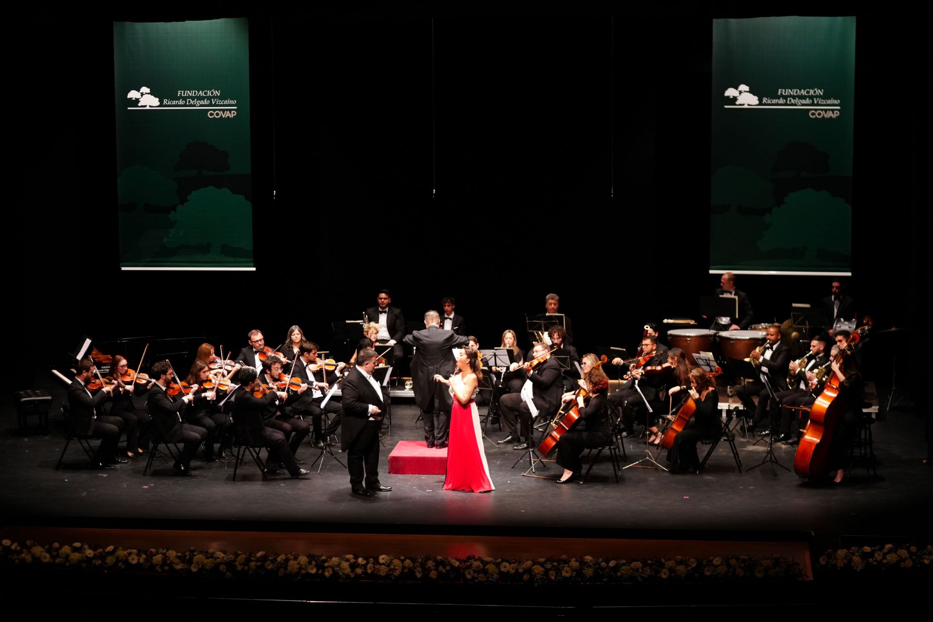 El tradicional &#039;Concierto de Navidad&#039; y entrega de premios de la Fundación Ricardo Delgado Vizcaíno, en imágenes