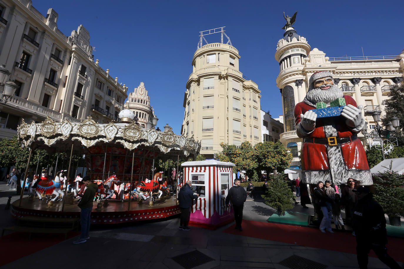 Las populares compras de regalos navideños en el Centro, en imágenes