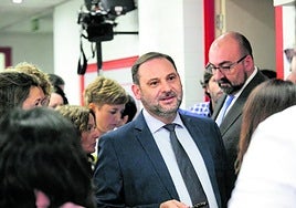 El exministro de Transportes José Luis Ábalos y su asesor, Koldo García