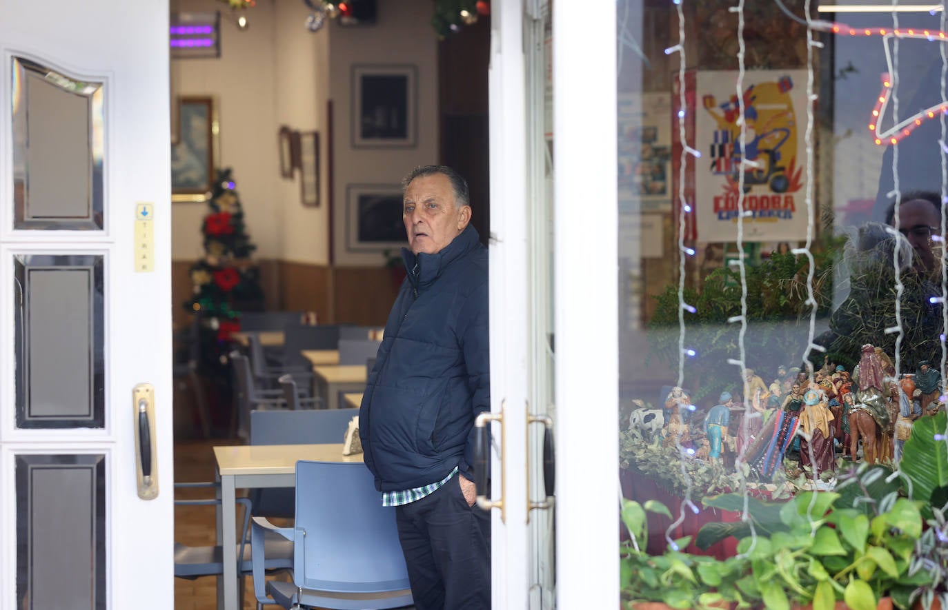 Los barrios de San Basilio y la Catedral, los que más población pierden de Córdoba, en imágenes