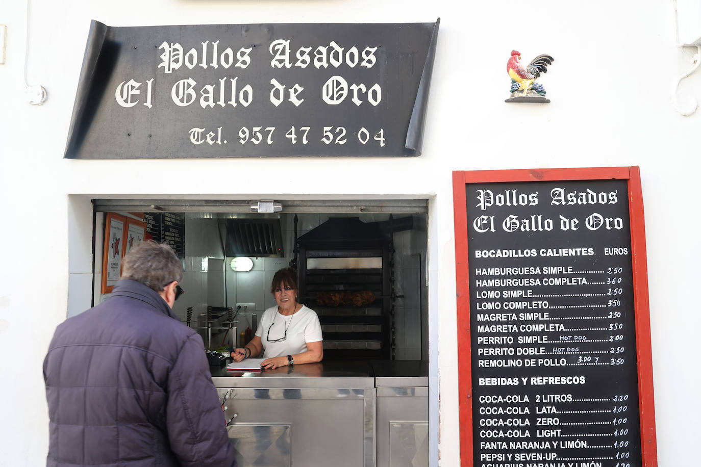 Los barrios de San Basilio y la Catedral, los que más población pierden de Córdoba, en imágenes