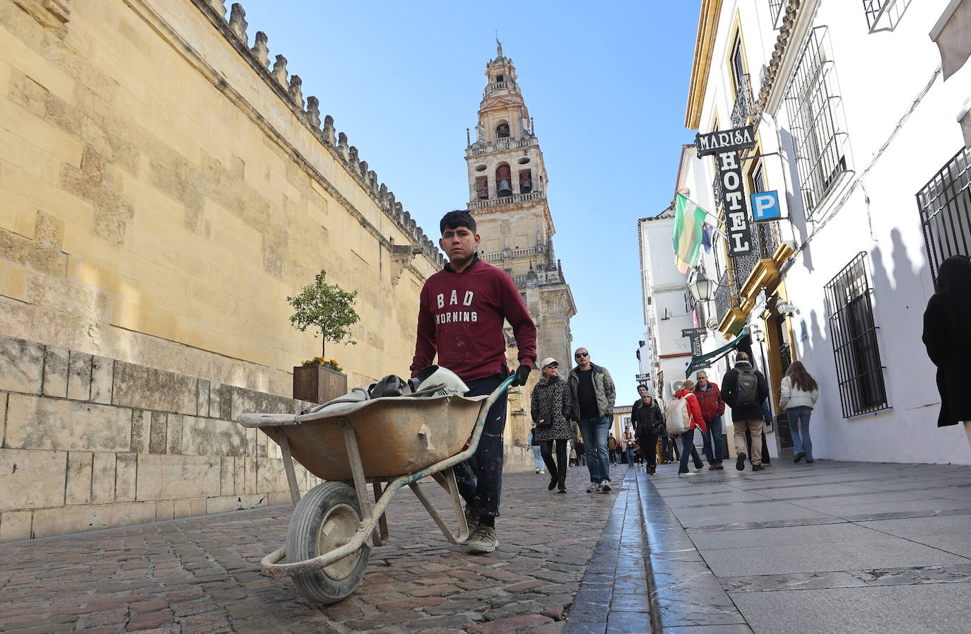 Los barrios de San Basilio y la Catedral, los que más población pierden de Córdoba, en imágenes