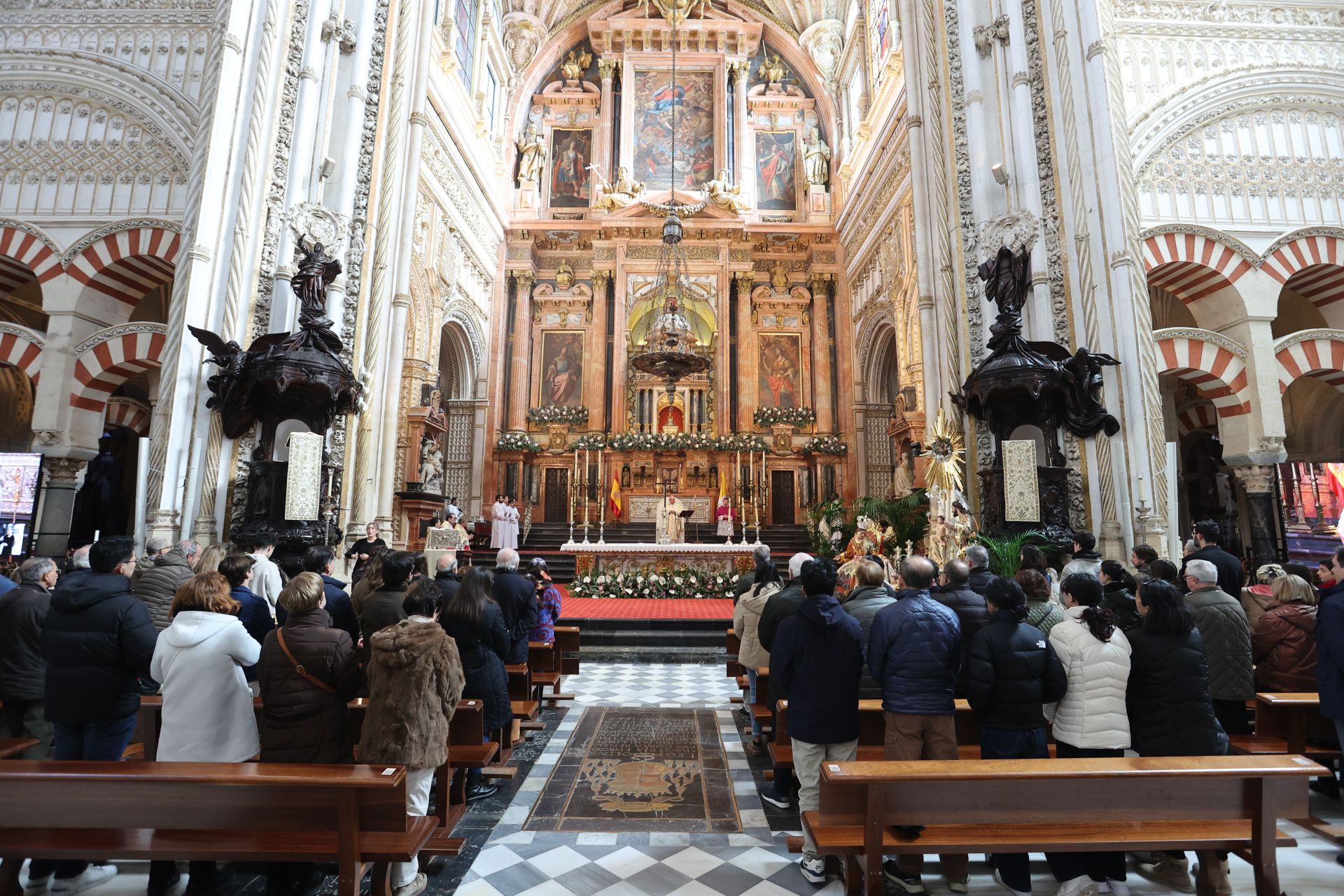 La solemne misa de Navidad en la Catedral de Córdoba, en imagenes