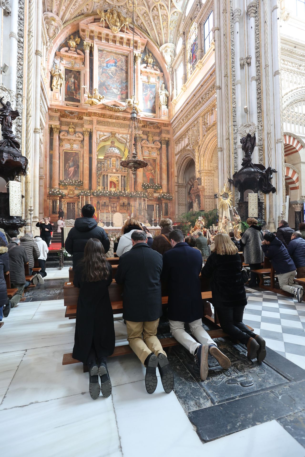 La solemne misa de Navidad en la Catedral de Córdoba, en imagenes